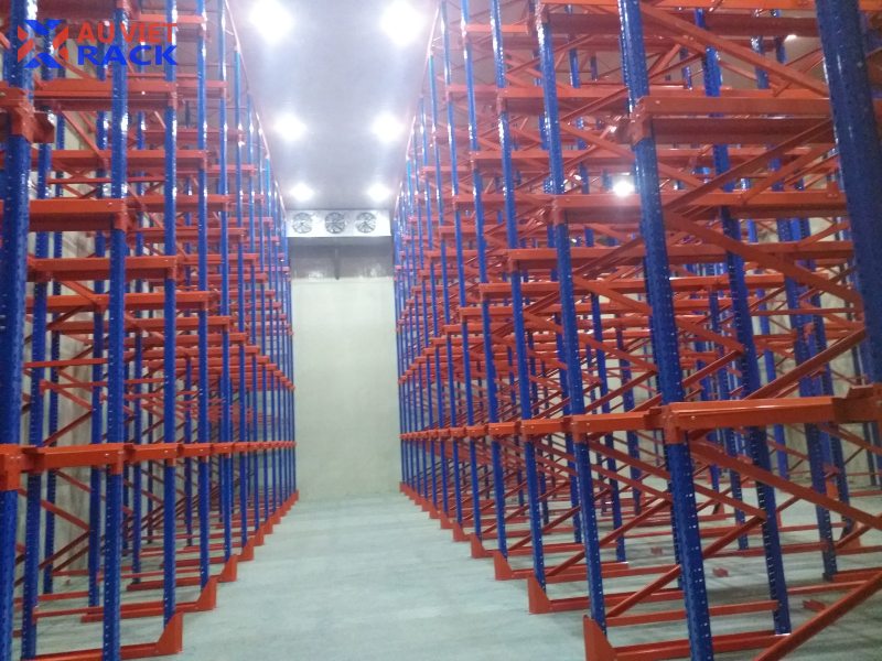 giá kệ hàng drive in